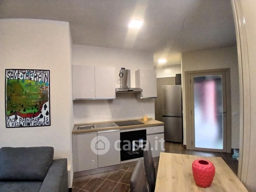 Bilocale in Largo Pedrini 3 — foto 4 di 17