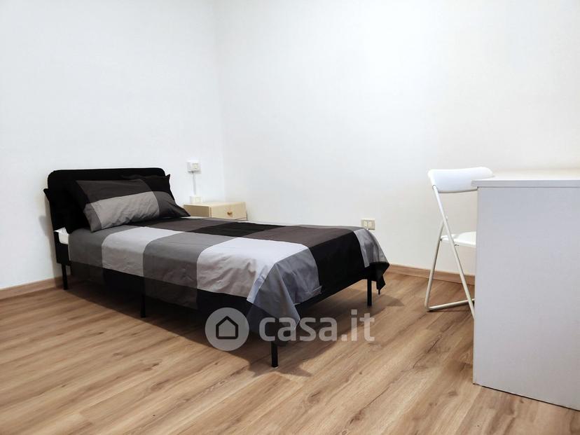 Stanza in Salita del Castello — foto 4 di 10