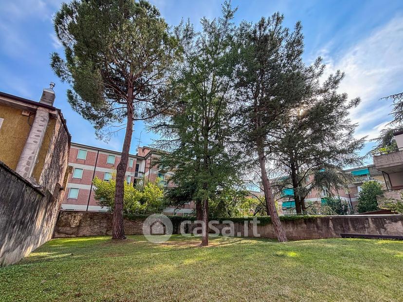 Quadrilocale in Via Corno d'Aquilio 15 — foto 7 di 44