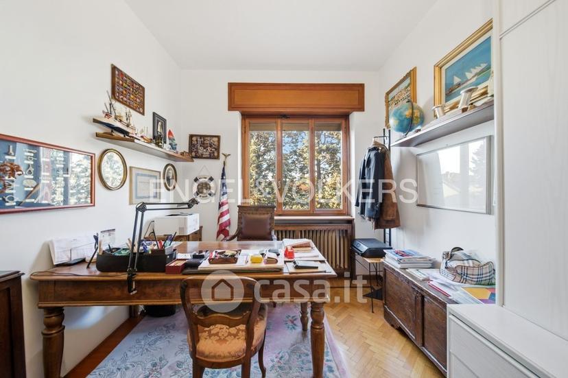 Villa in Via Caduti della Liberazione 32 — foto 22 di 35