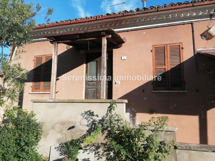 Villa in Via La Rocca — foto 9 di 25