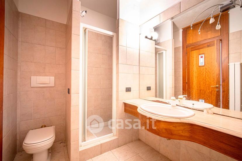 Villa in Via Amerigo Vespucci — foto 32 di 43
