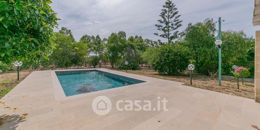 Villa in Strada Comunale Brindisi 6 — foto 40 di 54