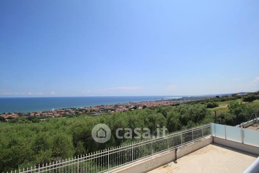 Villa in Contrada San Silvestro — foto 45 di 45
