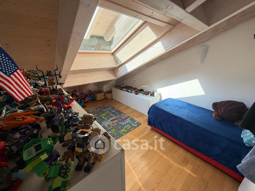 Quadrilocale in Viale Capua 2 R — foto 8 di 32