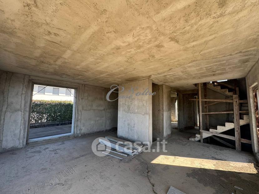 Villa in Villaggio Trieste — foto 3 di 25