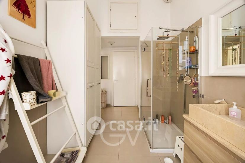 Appartamento in Via Morozzo della Rocca — foto 2 di 32