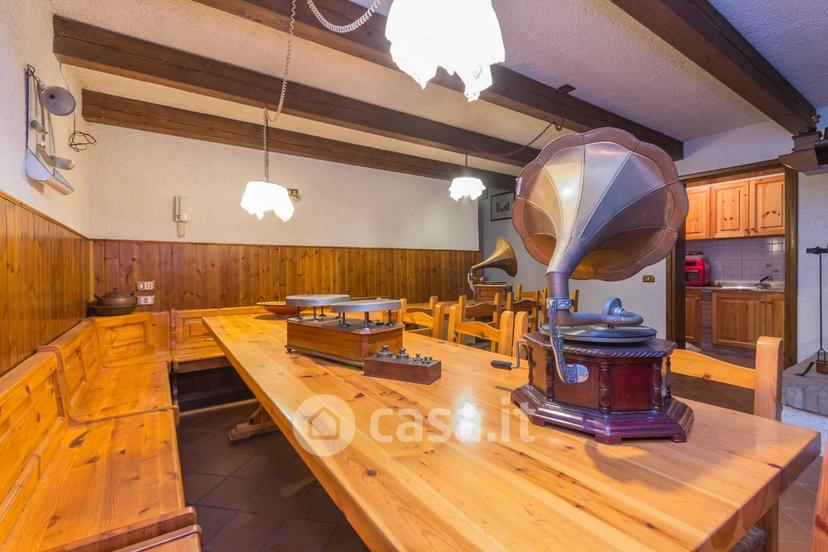 Villa in Via Cavour 24 — foto 7 di 33