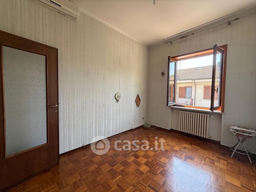 Villa in Via Luigi Barbieri 72 — foto 4 di 57