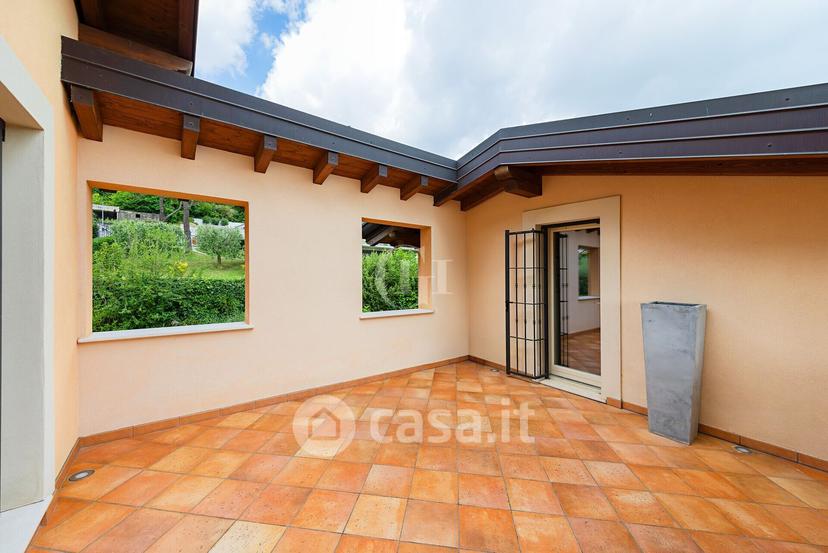 Villa in Via Sirmione 1 — foto 33 di 33