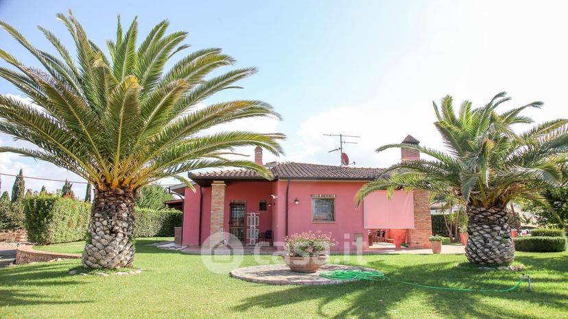 Villa in Via Pisa 23 — foto 7 di 32