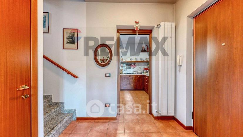 Villa in Via Fratelli Rosselli — foto 53 di 74
