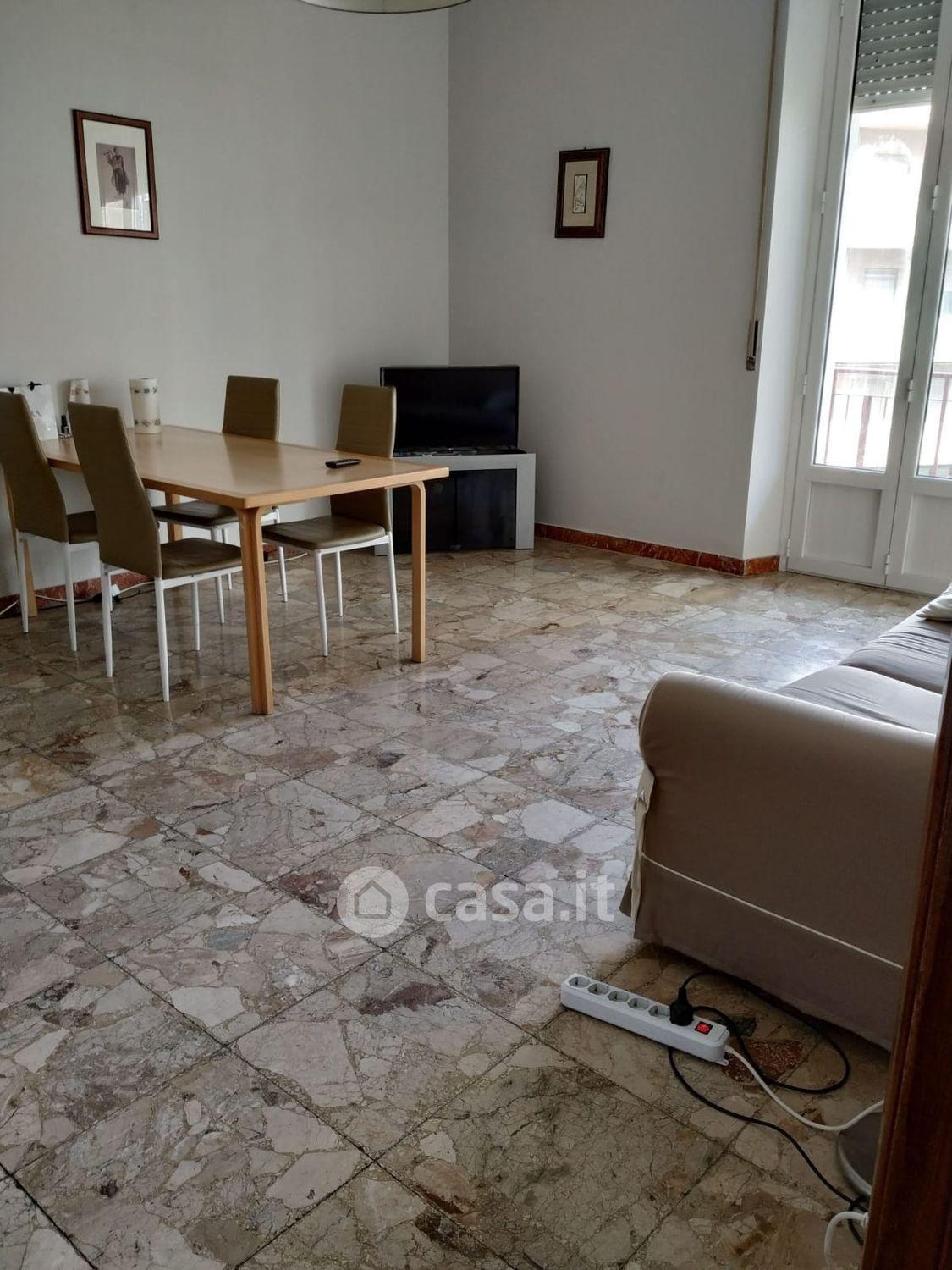 Stanza in Corso Cairoli