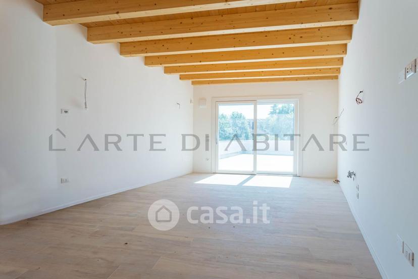 Trilocale in Via Paolo VI — foto 10 di 14
