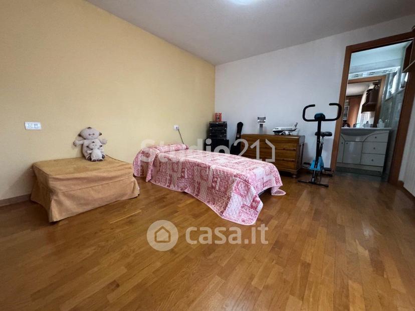 Appartamento in Via Giovanni Amendola — foto 4 di 32