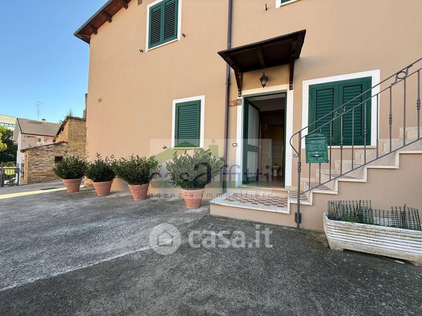 Trilocale in Via Colle dell'Ara — foto 5 di 11