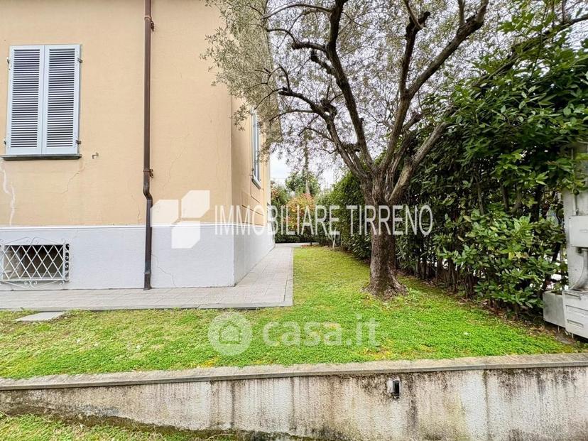 Villa in Viale Eugenio Chiesa