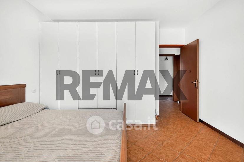 Trilocale in Via Savona 9 — foto 9 di 23