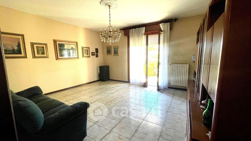 Appartamento in Via Duca degli Abruzzi 162 — foto 2 di 19
