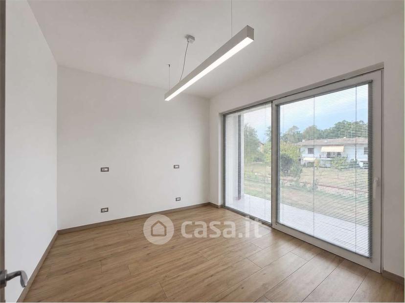 Villa in Via Giacomo Leopardi 77 — foto 5 di 36
