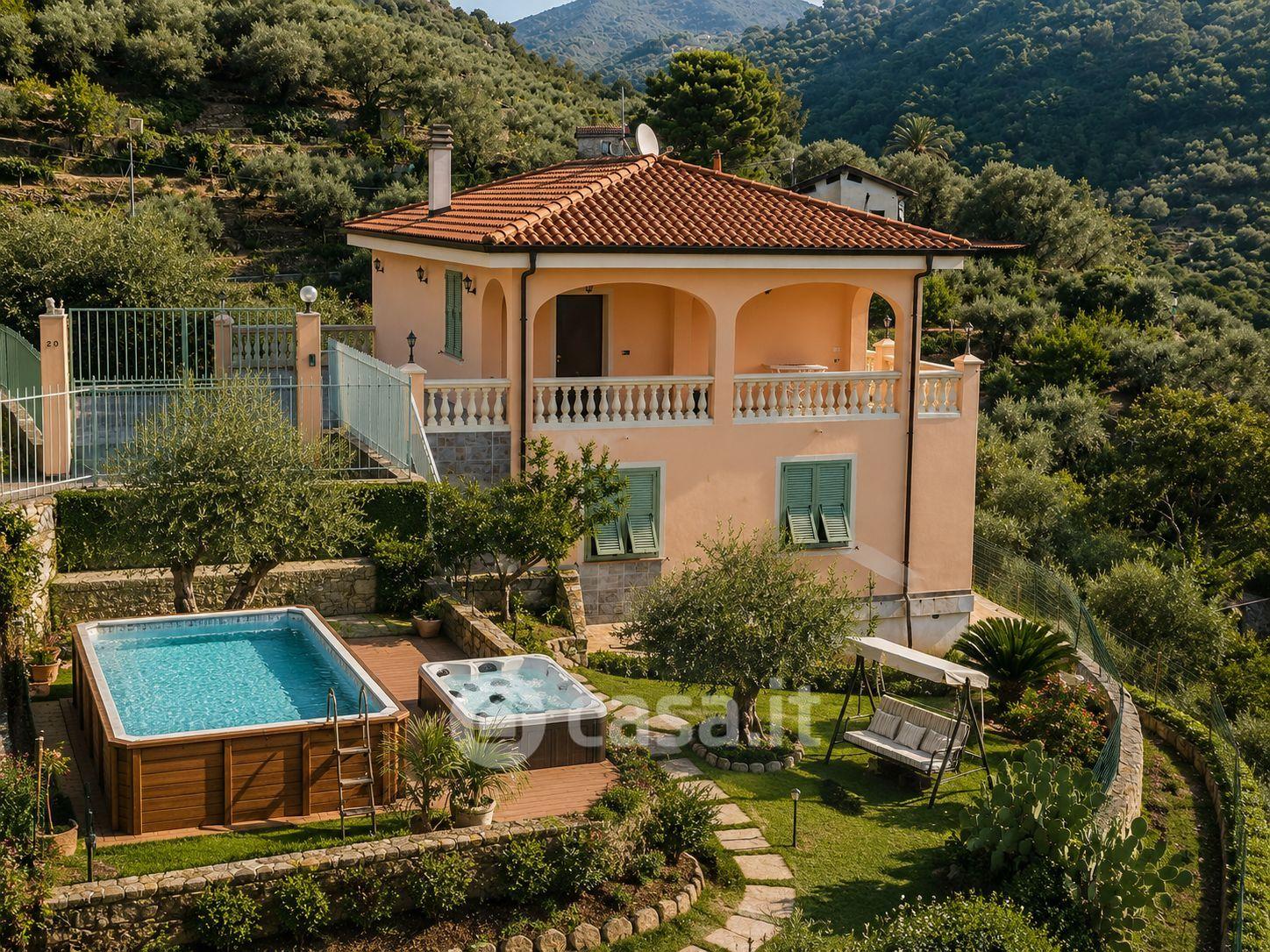 Villa in Strada Madonna del Carmine