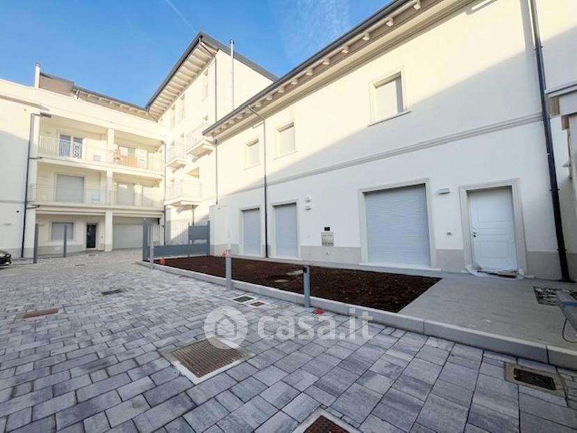 Trilocale in Via Palestro 18 — foto 9 di 36