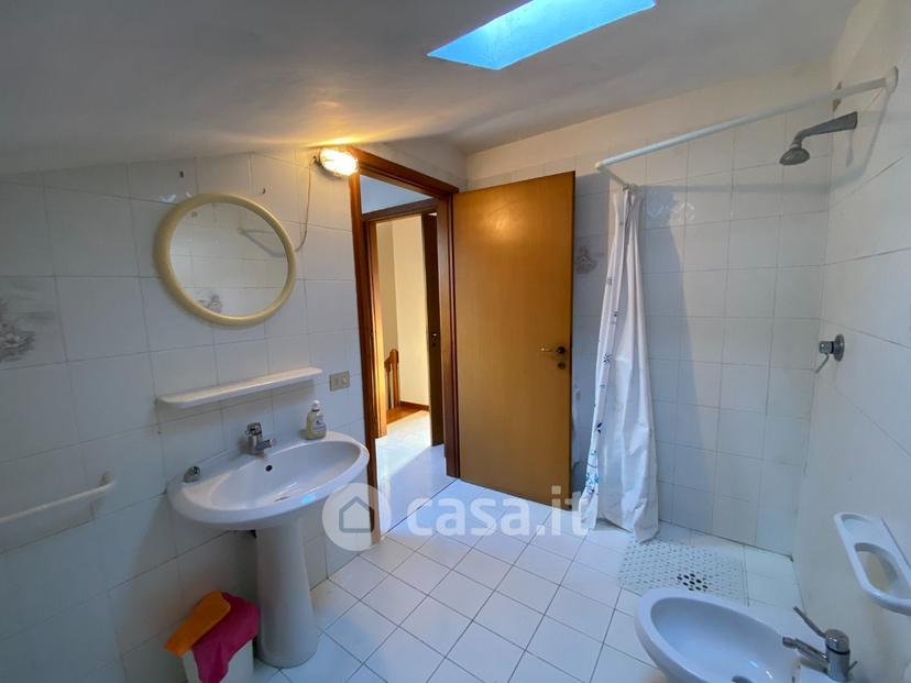 Villa in Via Sandro Pertini — foto 17 di 37