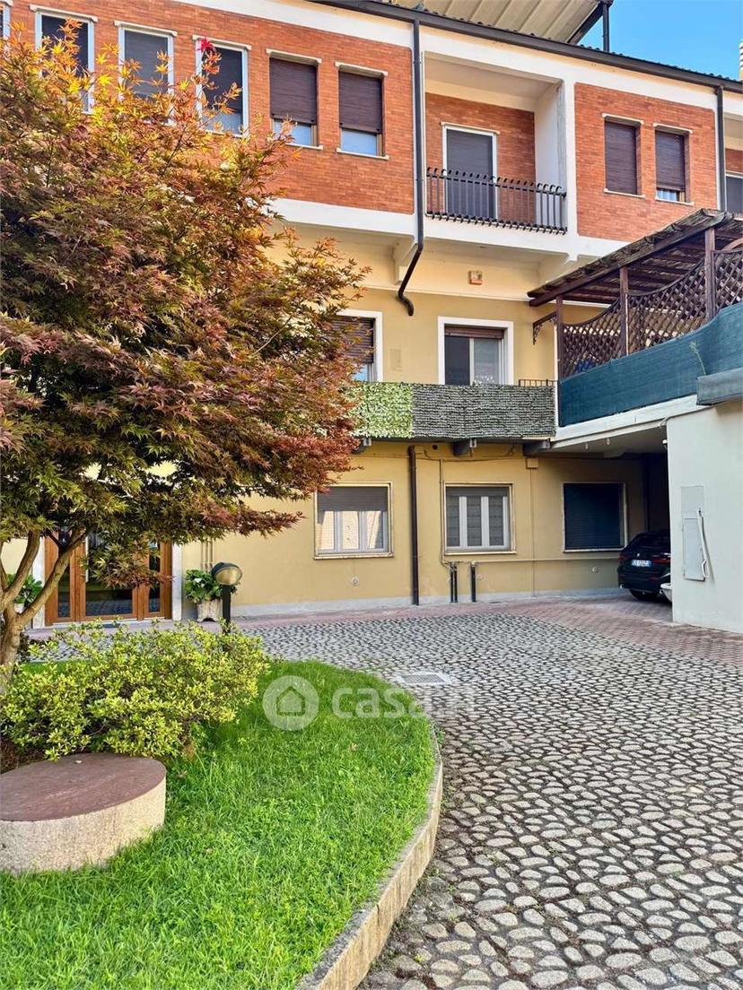 Bilocale in Via Adamo da Mortara 3 — foto 16 di 24
