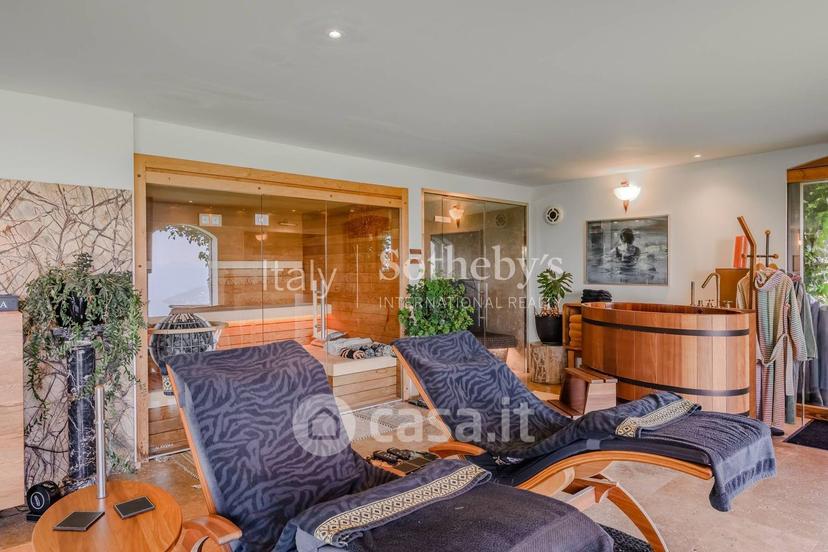 Villa in Via Alpinia — foto 10 di 16