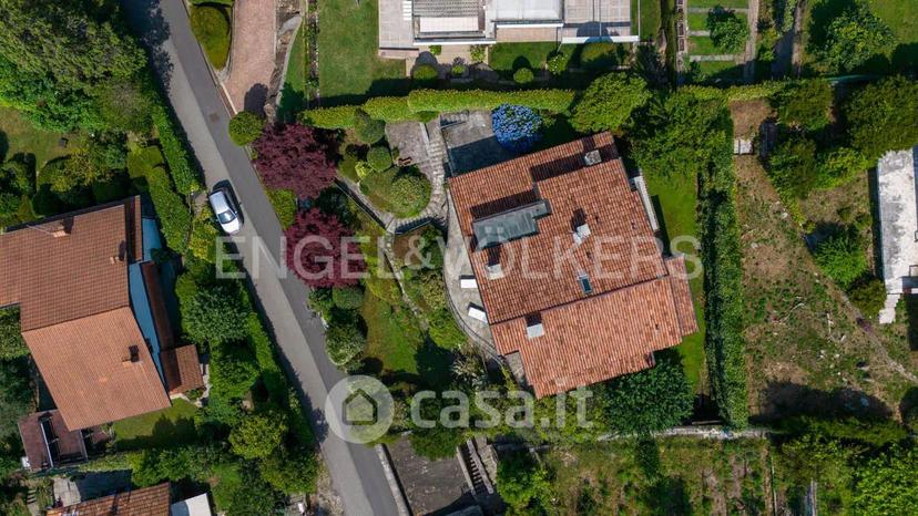 Villa in Via Venti Settembre 43 — foto 8 di 25
