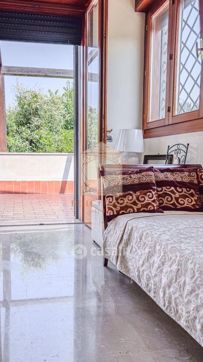 Villa in Via Lorenzo dei Medici 60 — foto 32 di 33