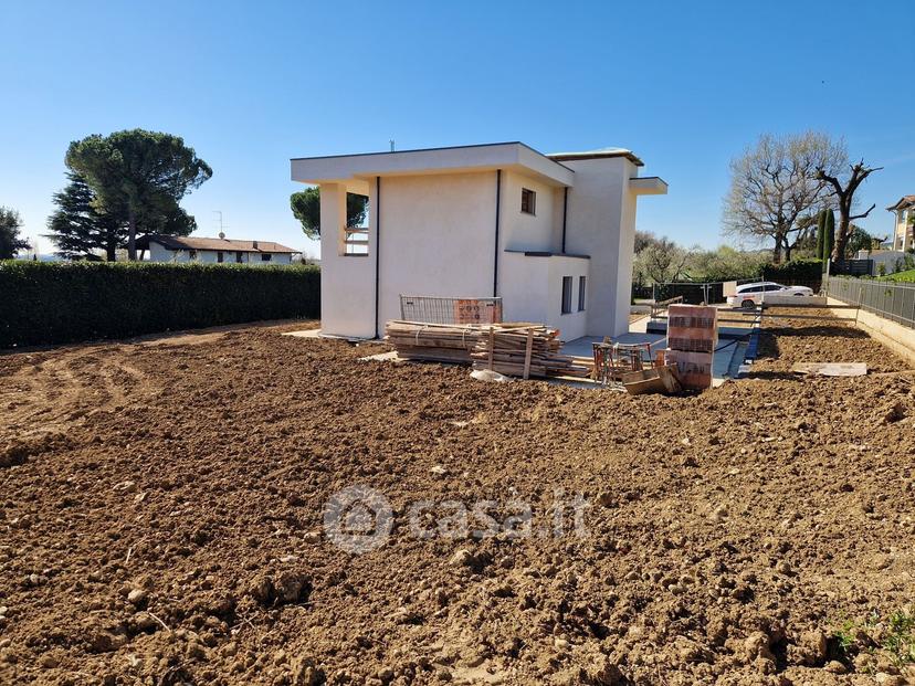 Villa in Via San Cassiano — foto 30 di 48