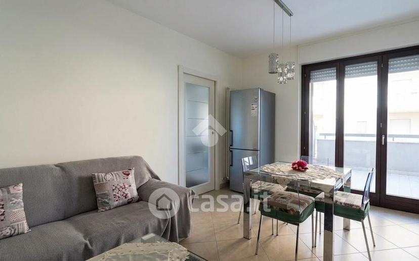 Trilocale in Via Senna 35 — foto 7 di 9
