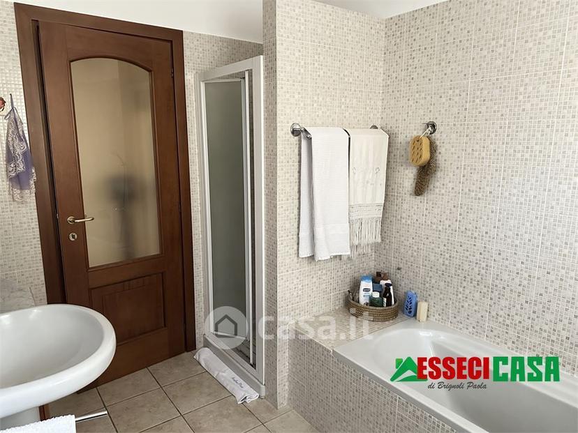 Villa in Via Tenente Giovanni Adami — foto 28 di 46