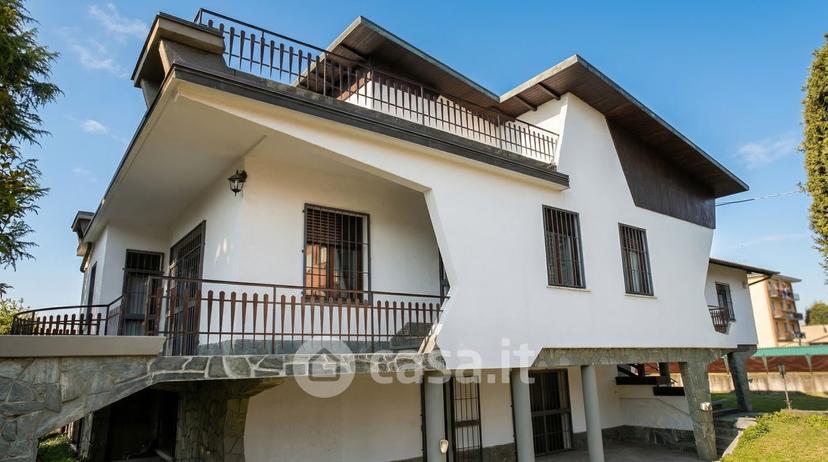 Villa in Via Edmondo de Amicis 7 — foto 9 di 43