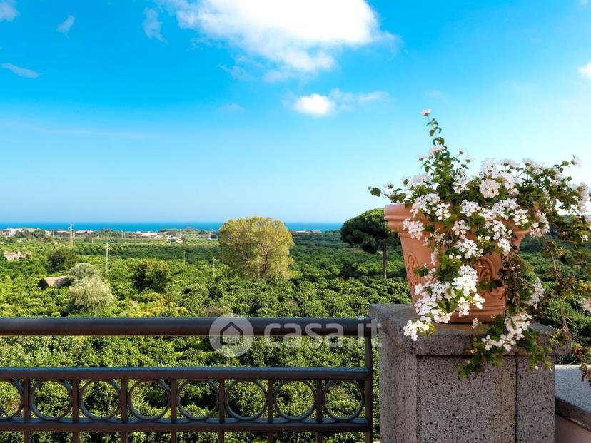 Villa in Via Brinzio 20 — foto 25 di 36