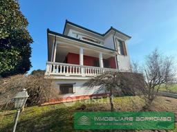 Villa in Via Adige