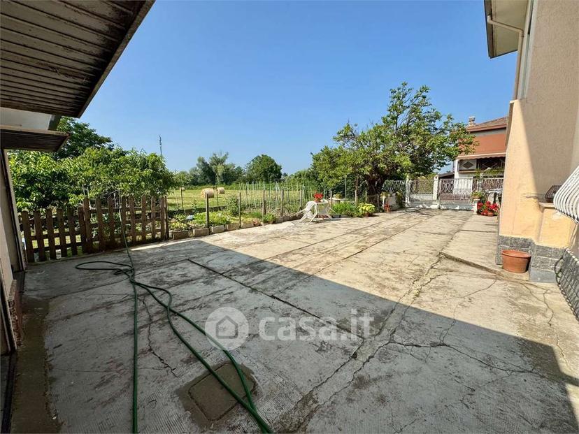 Villa in Via Eugenio Baroni 1 — foto 14 di 33