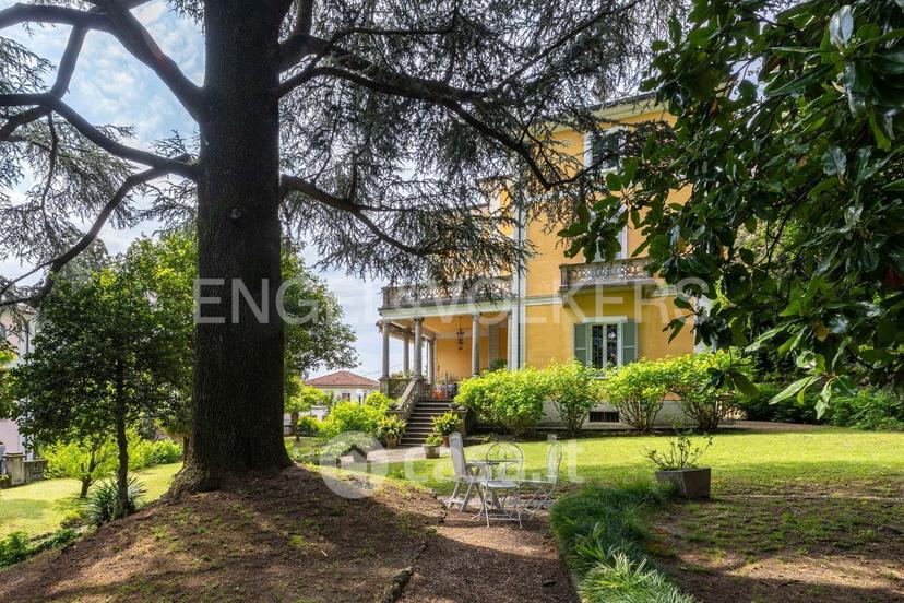 Villa in Via Giacomo Limido — foto 16 di 25