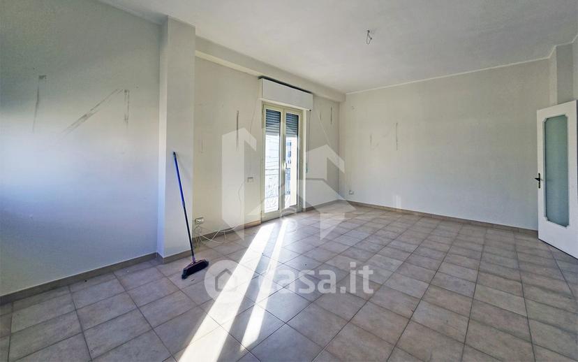 Quadrilocale in Via Abruzzi — foto 2 di 25