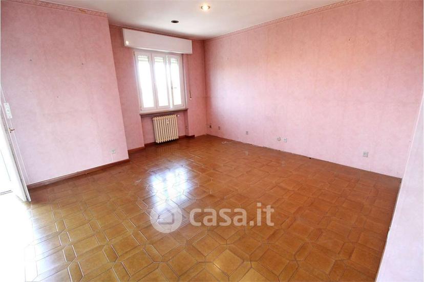 Quadrilocale in Via Fara 31 — foto 38 di 39