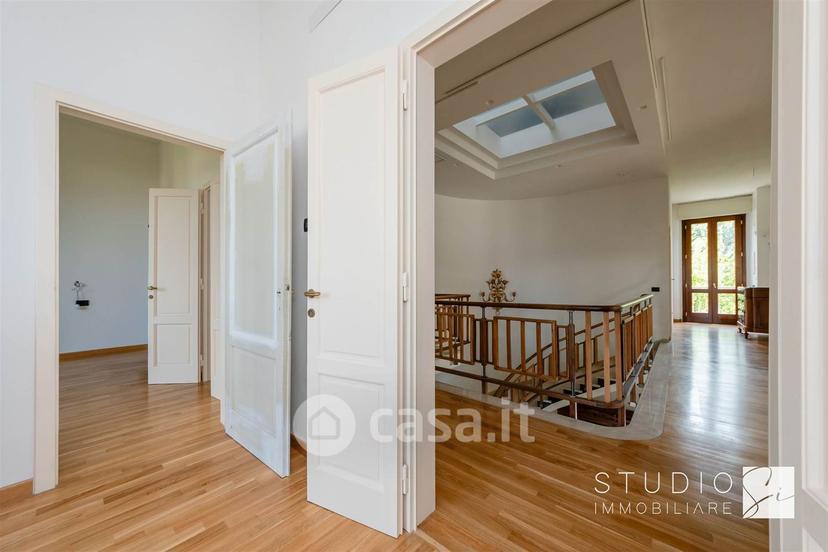 Villa in Viale Libertà — foto 42 di 48