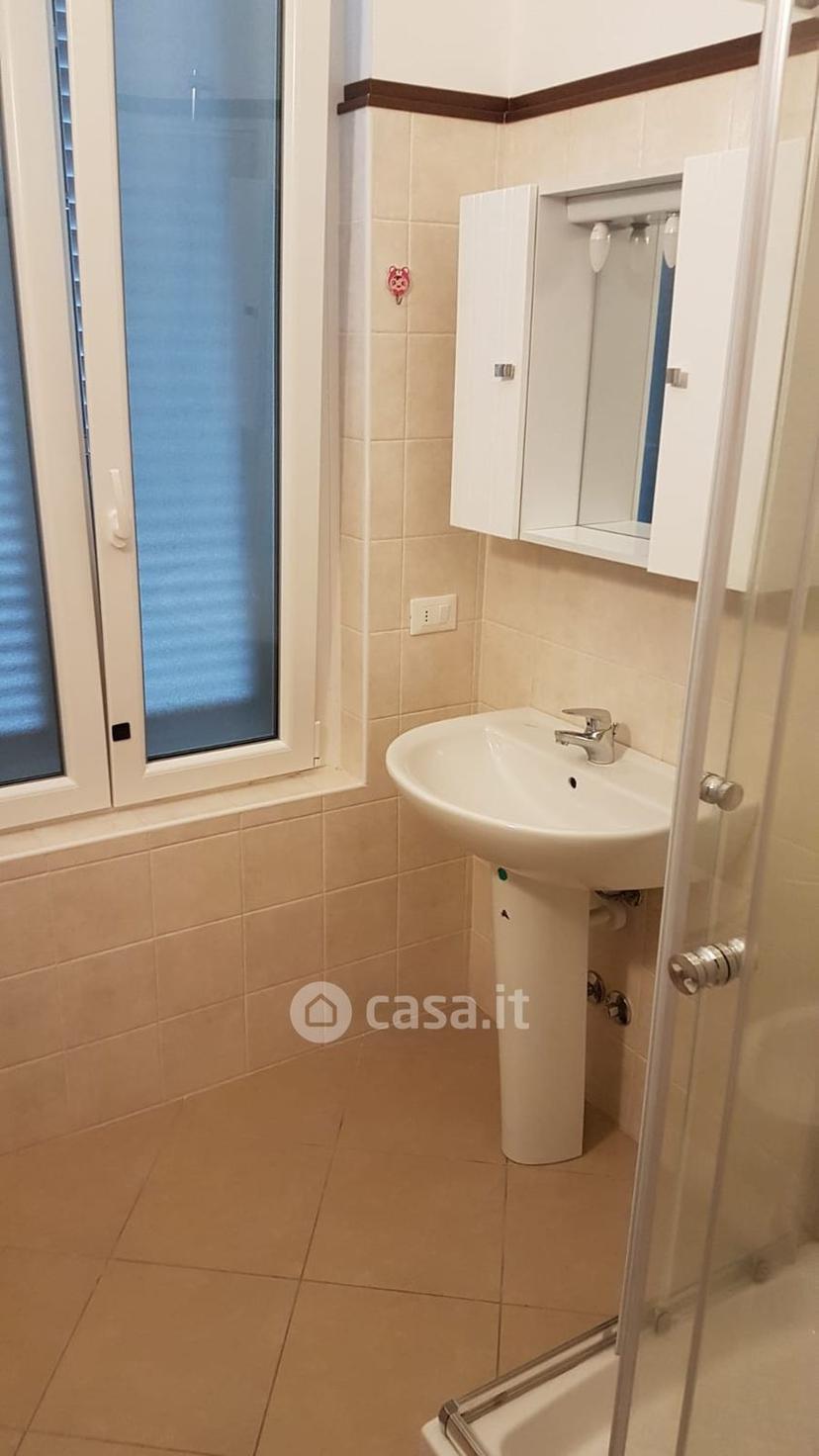 Stanza in Via Giacomo Battistini 3 — foto 10 di 16