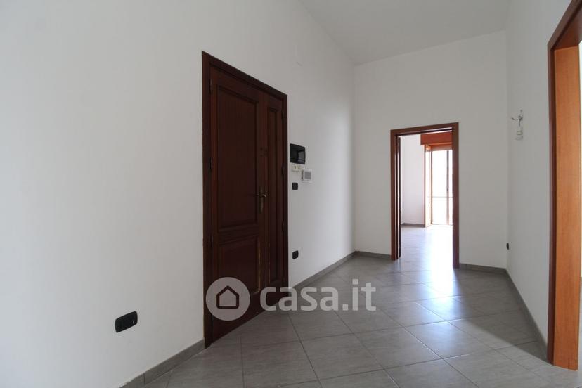 Trilocale in Via Udine 35 — foto 3 di 33
