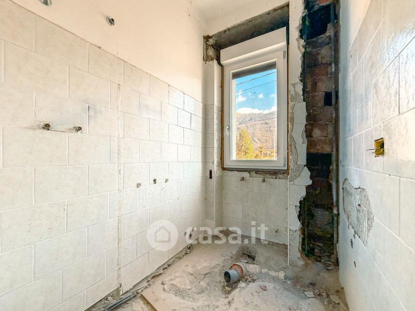 Trilocale in Via Fucine 4 — foto 19 di 36