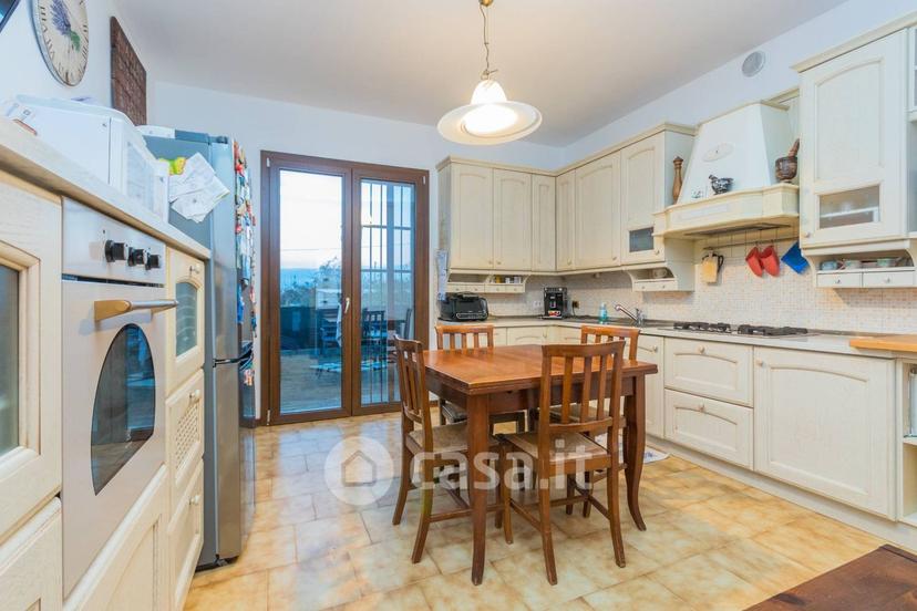 Villa in Via Cavour 24 — foto 20 di 33