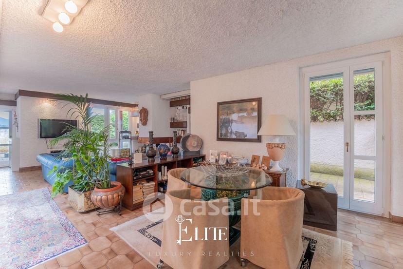 Villa in Via Luigi Cadorna 1800 — foto 14 di 42