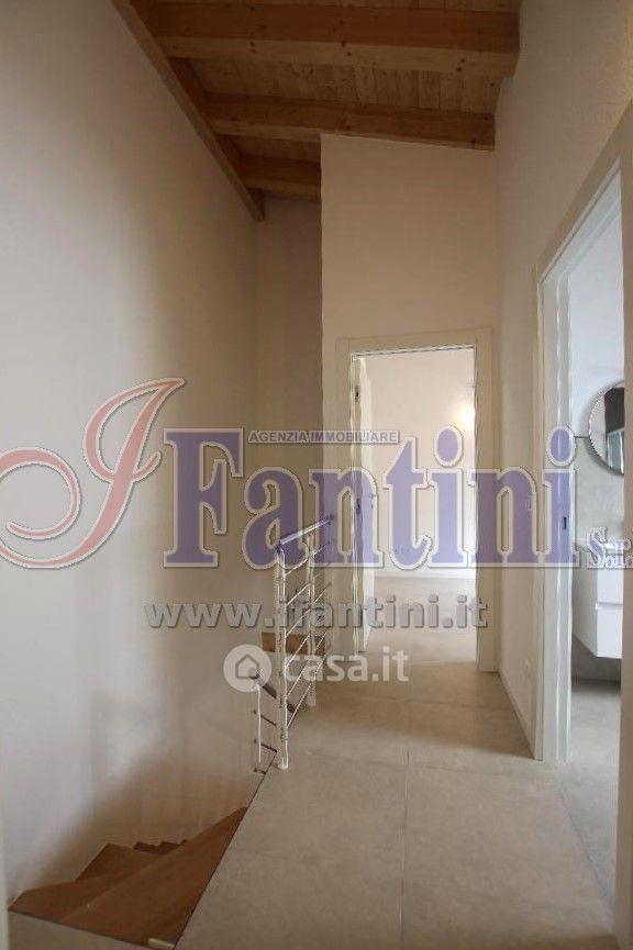 Trilocale in Via Ugo Bassi 62 — foto 17 di 21