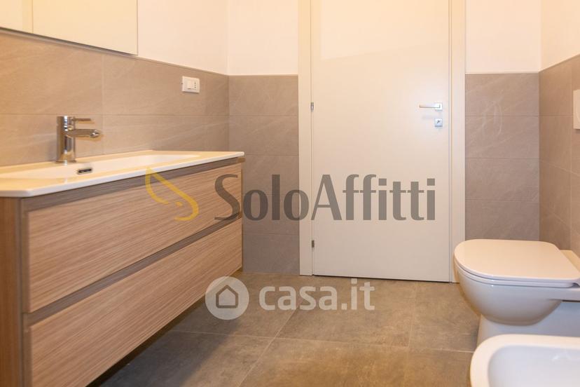 Stanza in Via Madonna delle Rose 11 — foto 15 di 22