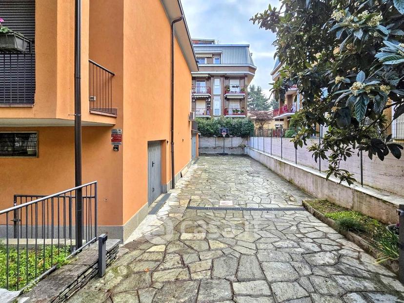 Villa in Viale Ugo Foscolo 46